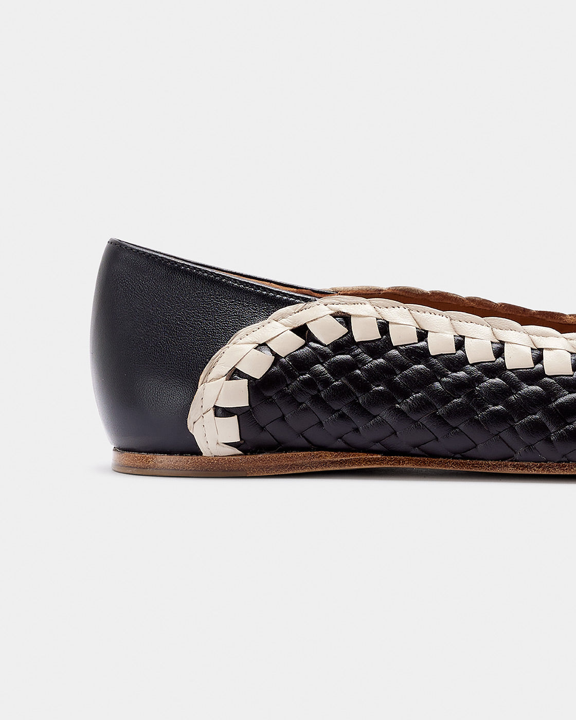 Pisum Dark Brown-Ecru