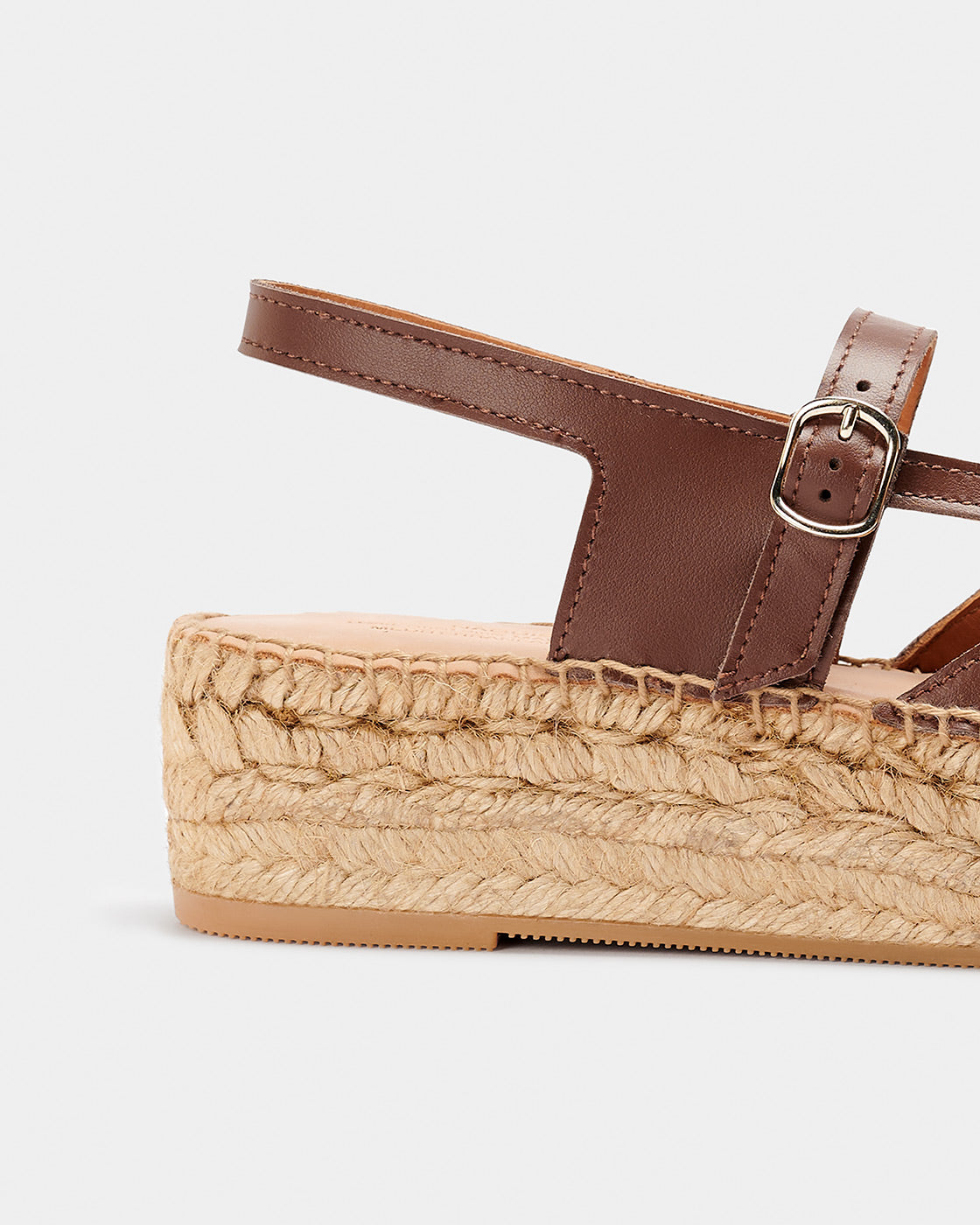 다크 브라운 탈리스