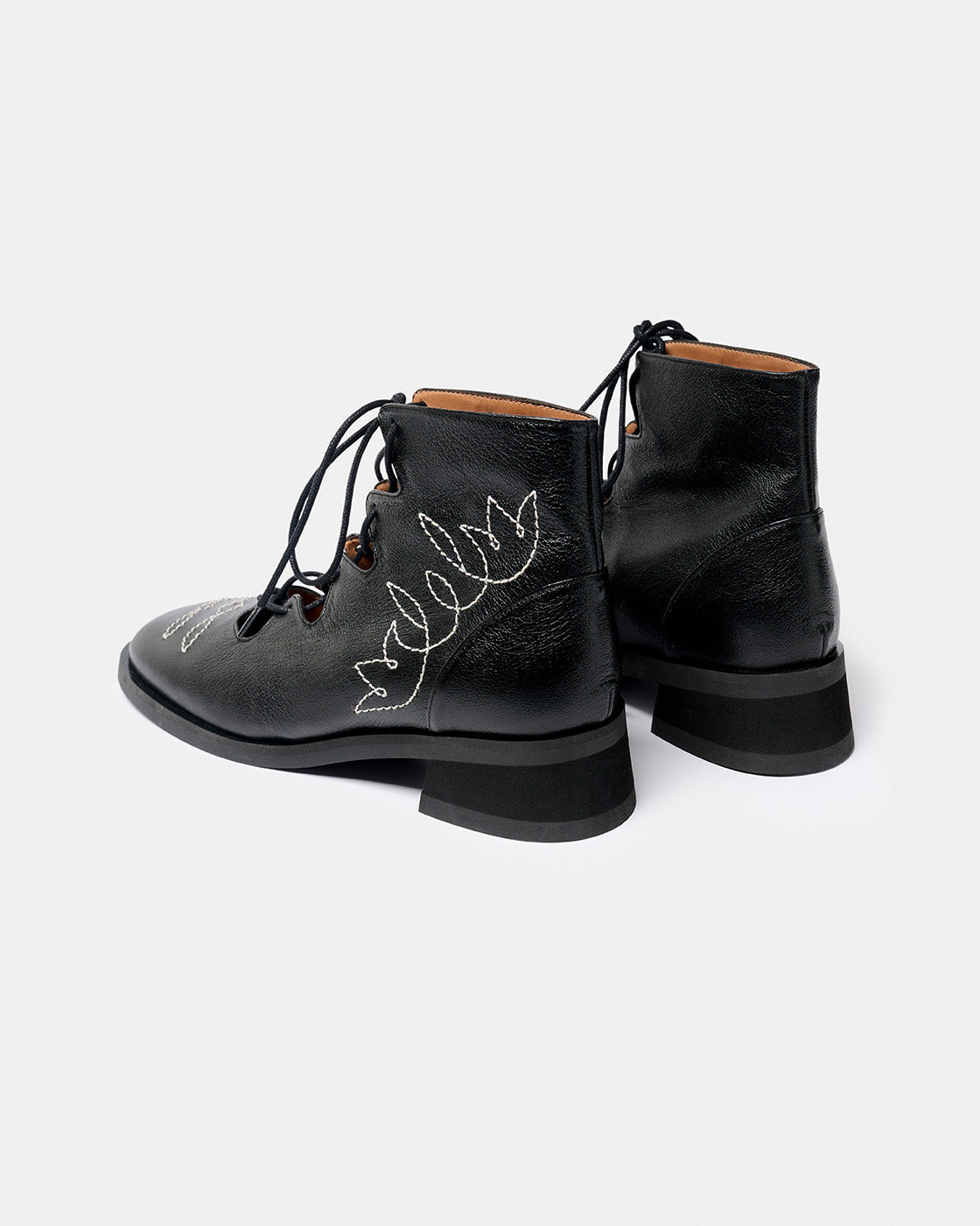 EMILIA BLACK CRAFT