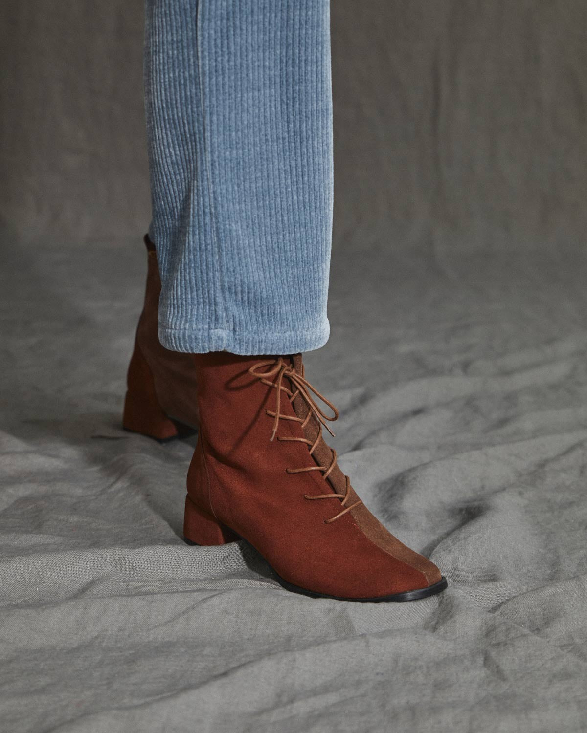 Archive Indus Mahogany