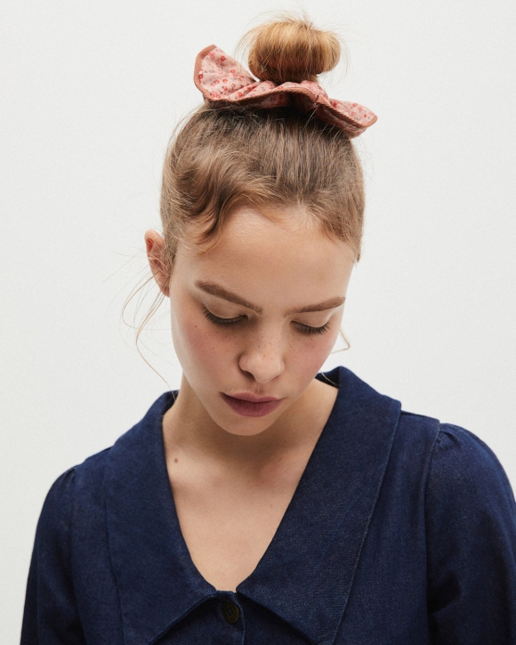 SCRUNCHIE PINK 2