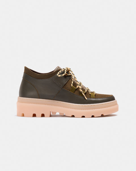 バラド・ヴィナ・シューラ Veja x Carnan Salar Vibram