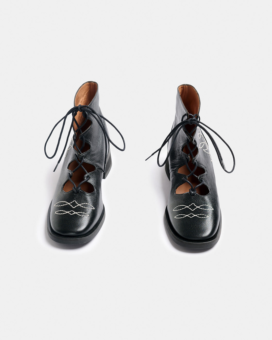 EMILIA BLACK CRAFT