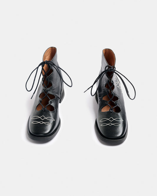 EMILIA BLACK CRAFT