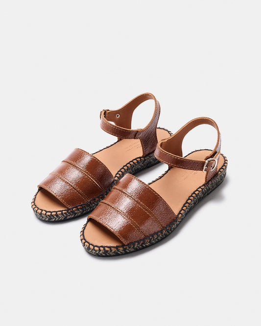 아라키스 브라운 에나멜 가죽