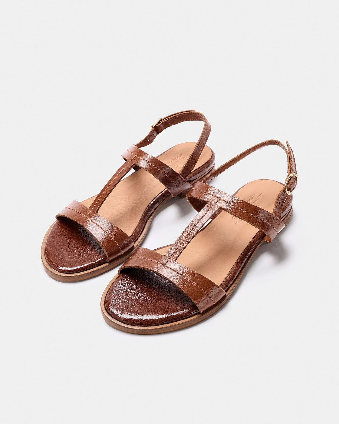 알테아 브라운 에나멜 가죽