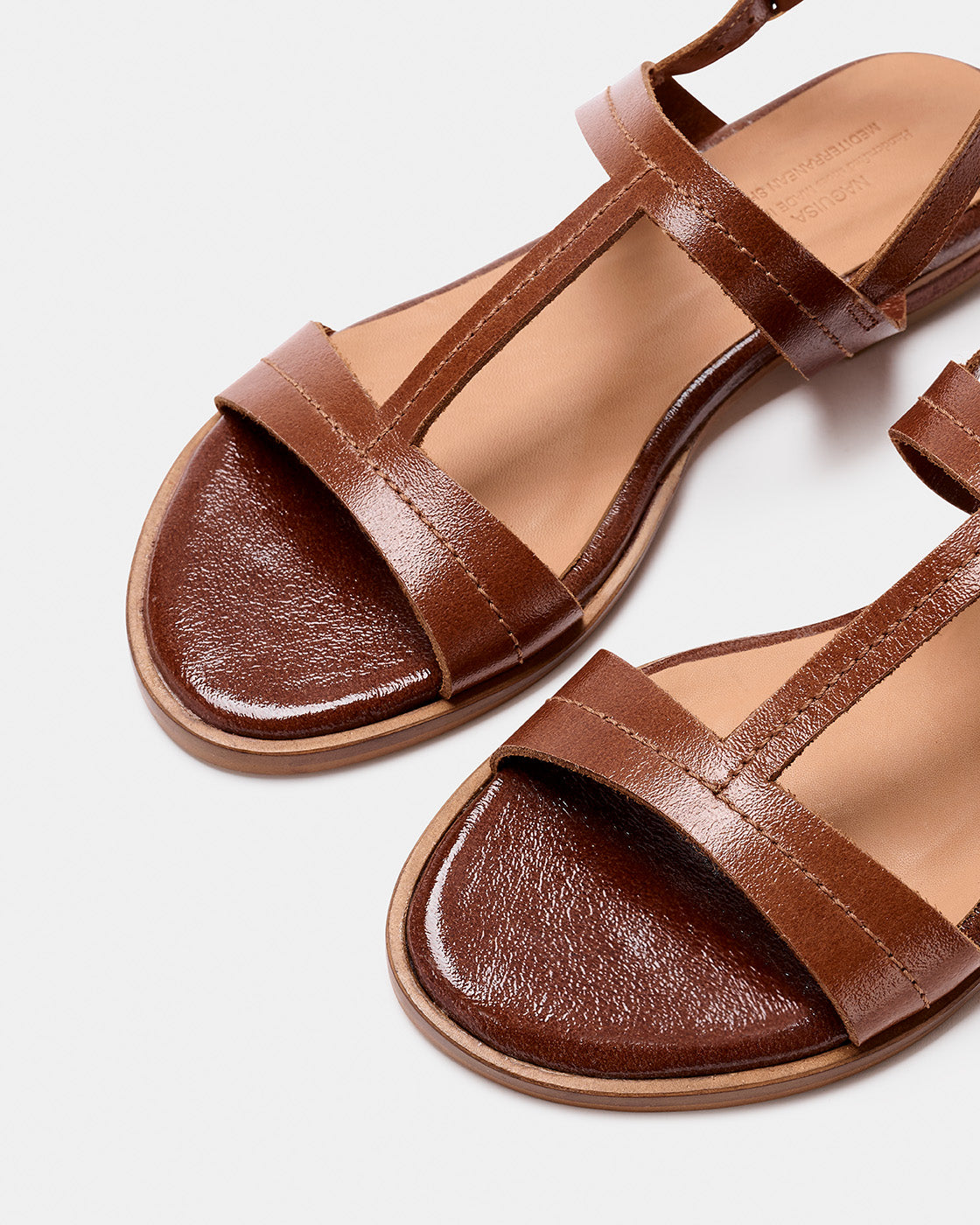 알테아 브라운 에나멜 가죽