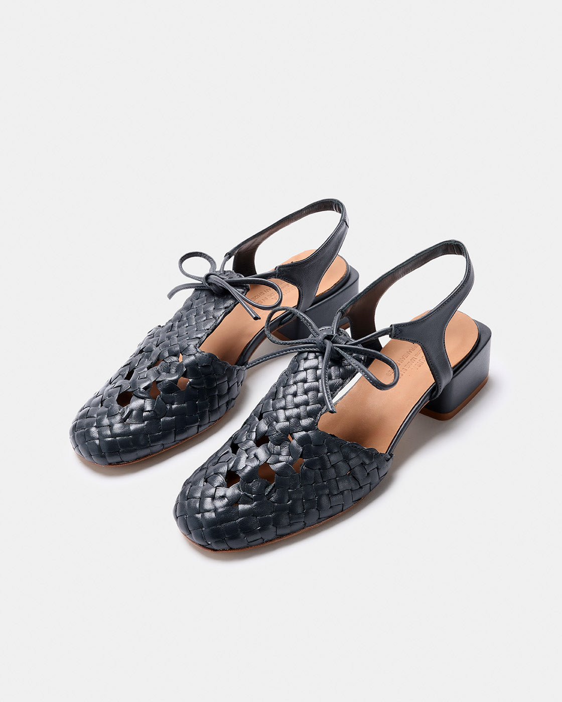 짙은 회색 메이스