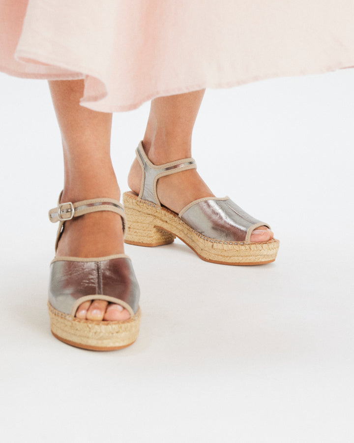 VAR GREY METAL-TAUPE