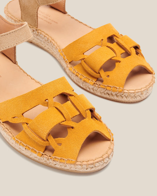 Ruth Mustard Archive