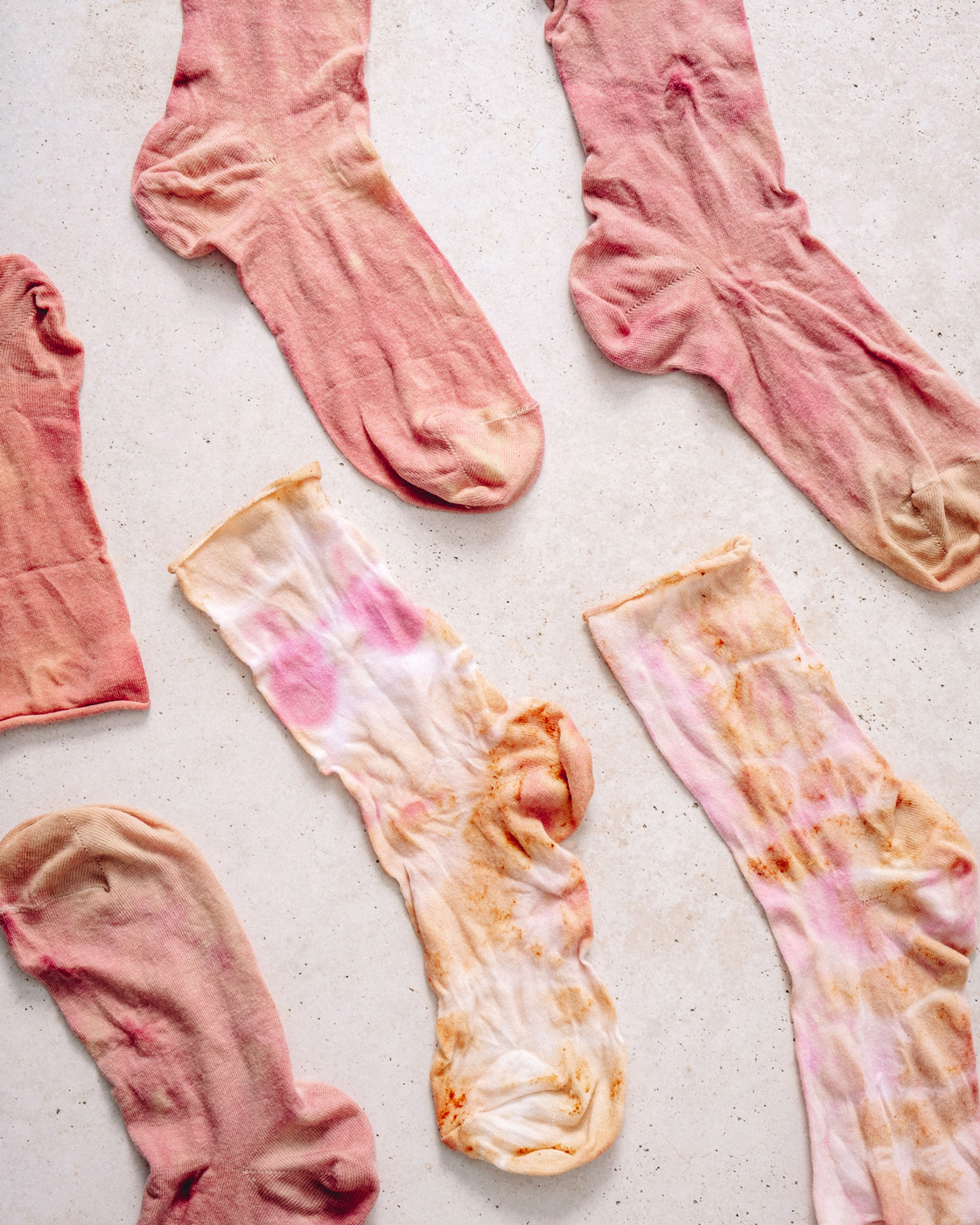HOW TO DYE SOCKS WITH NATURAL DYES - NAGUISA